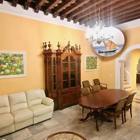 El Palacete Del Puerto Guest house